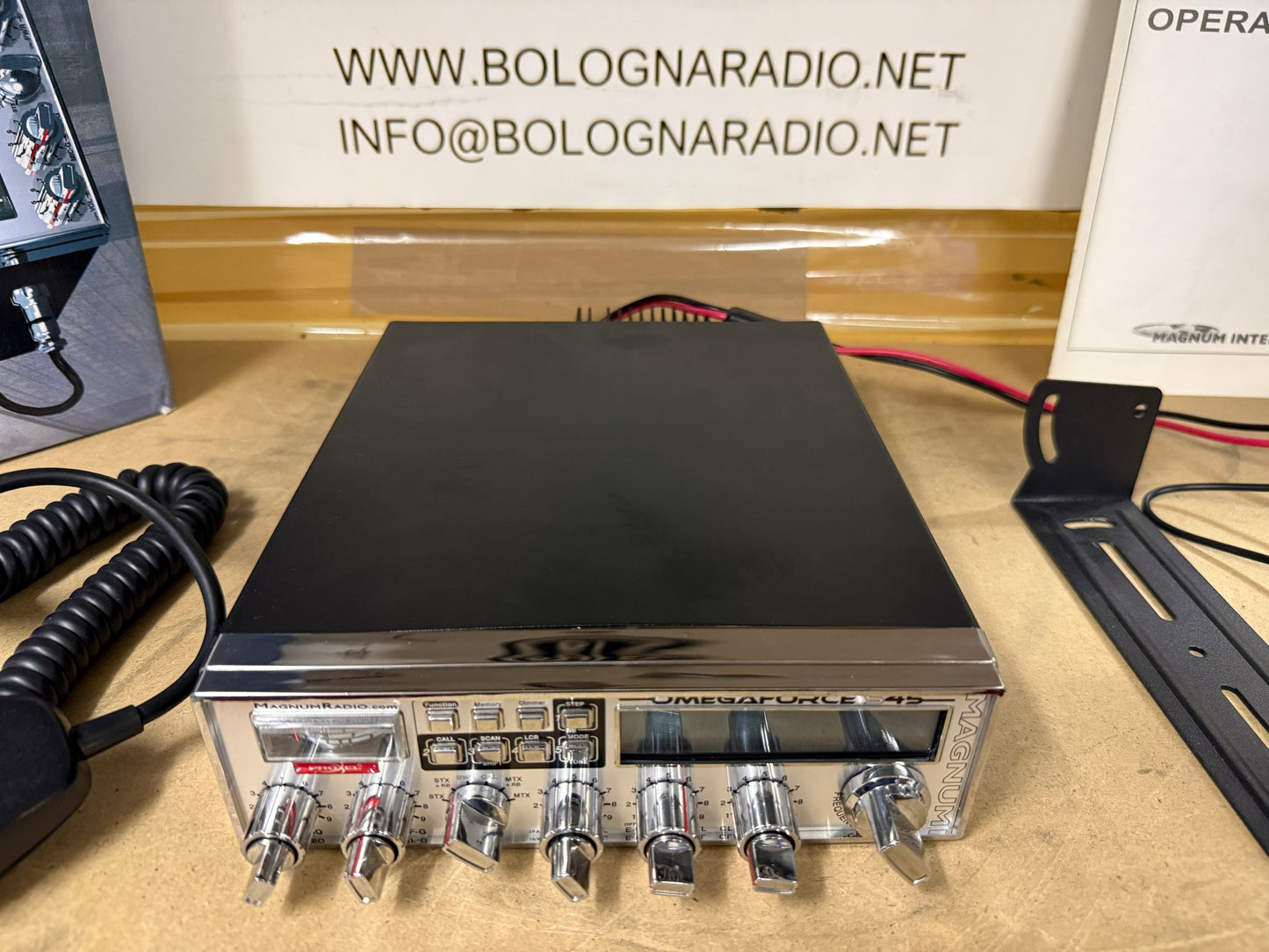 Magnum Omegaforce S45SP cb 100 watt