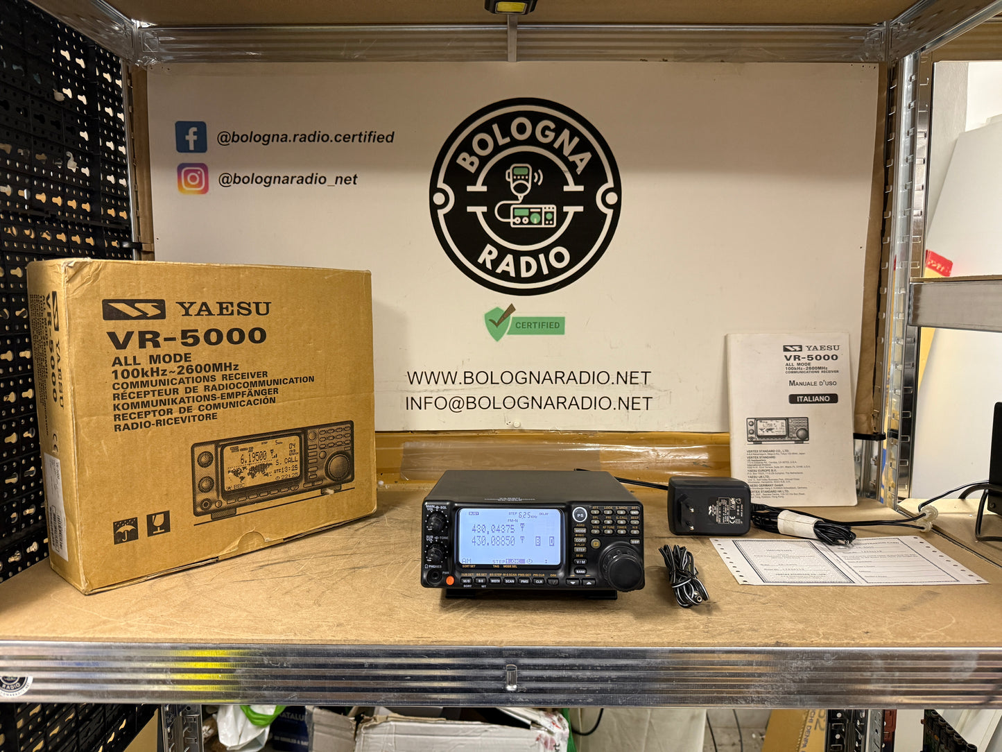 Yaesu VR 5000 pari al nuovo display OK imballo originale 0 ~ 2600 MHz garanzia 12 mesi